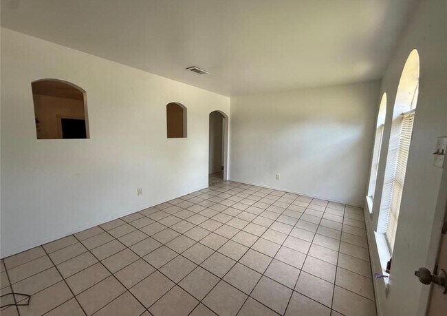 Foto del edificio - This Just In! New To The Market!