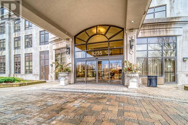 Building Photo - 9235 Jane St