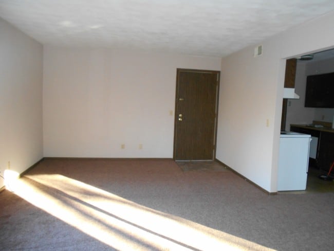 Living Room - 19 Nottingham Ln