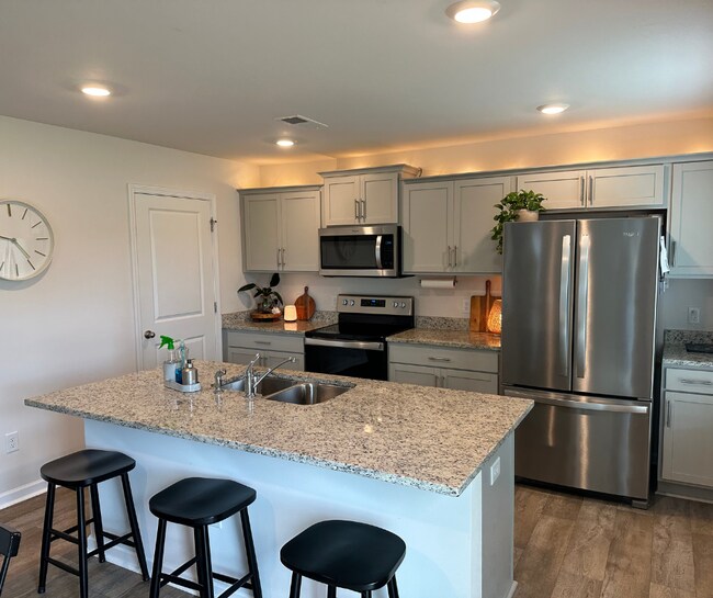 Foto del edificio - 2132 Lacy Farm Rd
