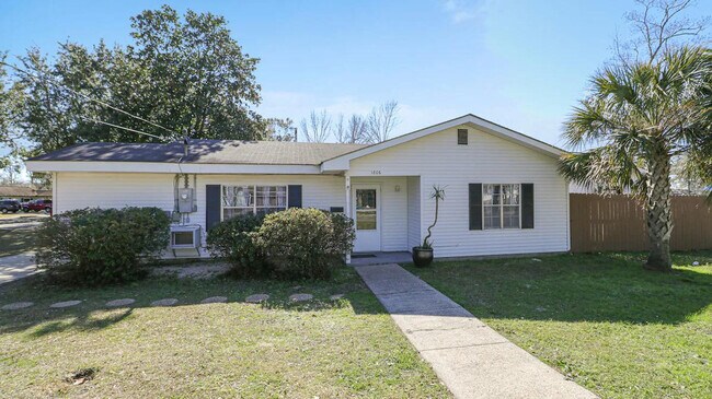 Building Photo - 1806 Curcor Dr