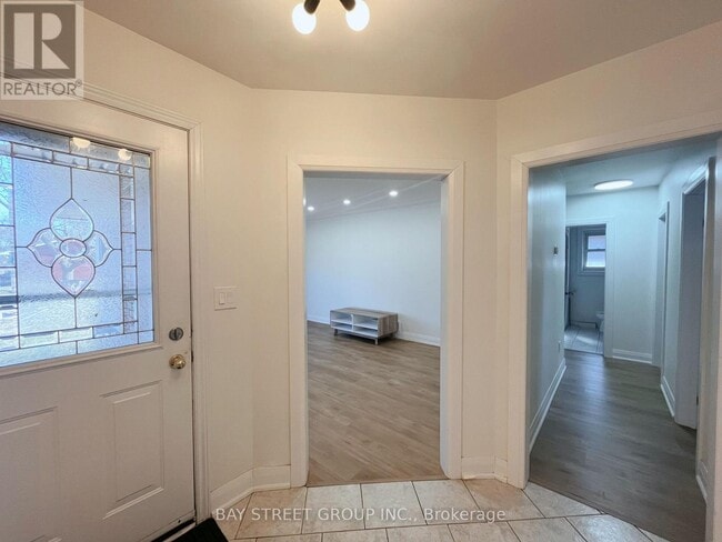 Building Photo - 12 Wakil Dr