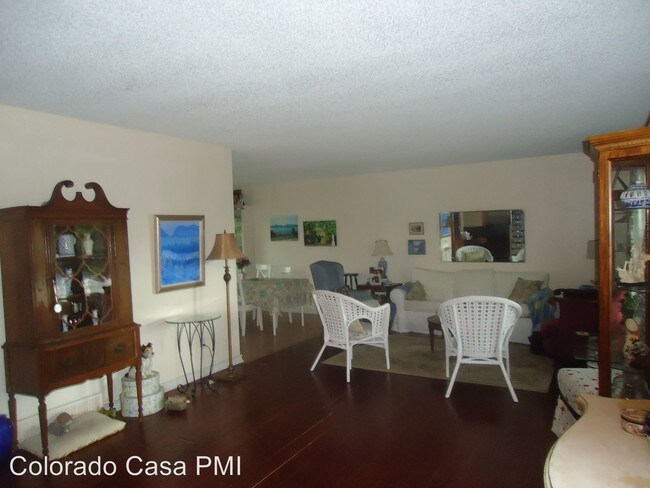 Building Photo - 3465 Oak Creek Dr E