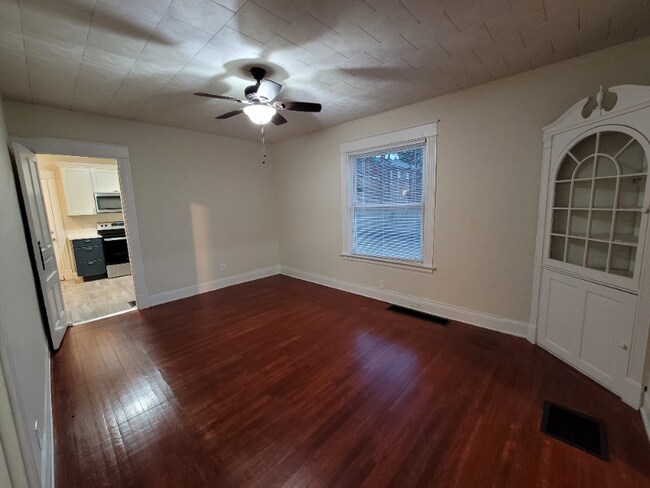 Foto del edificio - 5314 Ward St