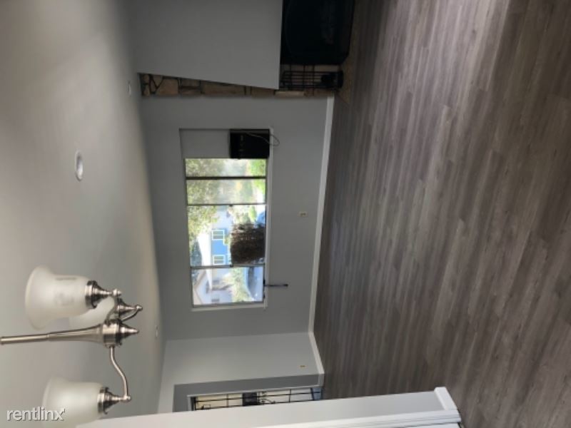 Foto principal - 3604-3606 Country Club Dr
