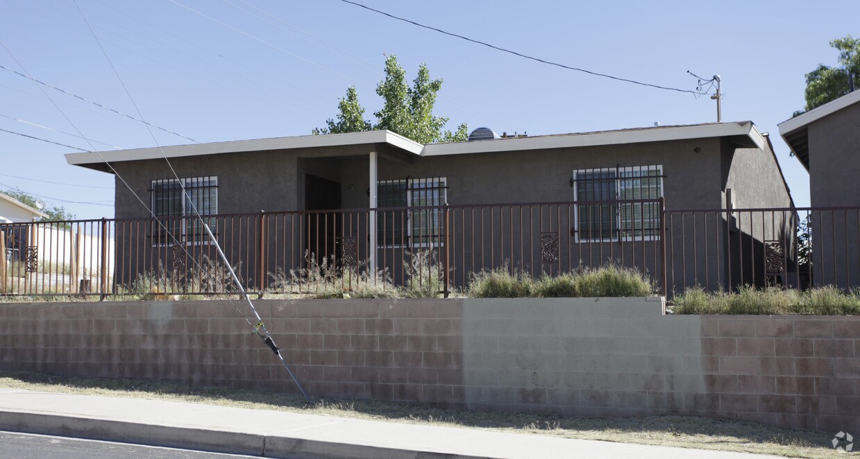 Foto del edificio - 15454 5th St