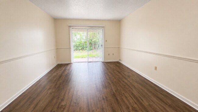 Foto del edificio - Foxwood Apartments