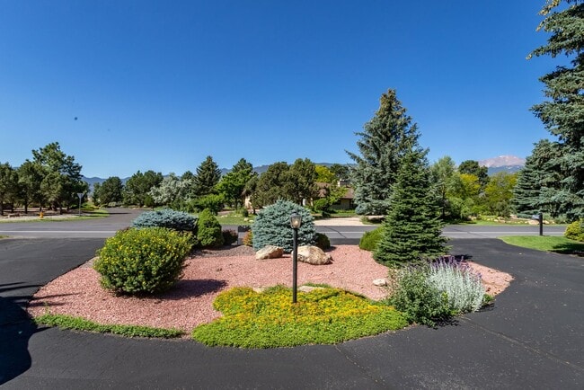 Foto del edificio - Ranch Style Home Located inside Kissing Camels!