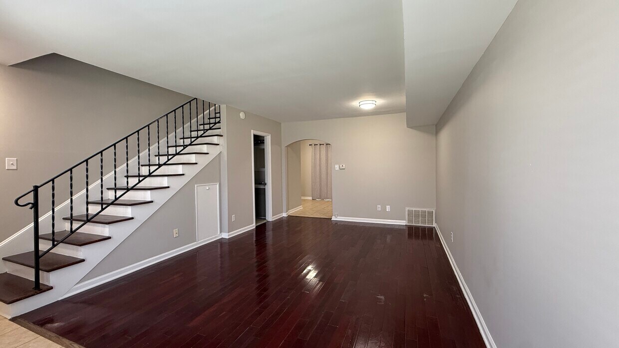Foto principal - 407 S Chester St