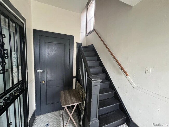 Building Photo - 2953 Tuxedo St