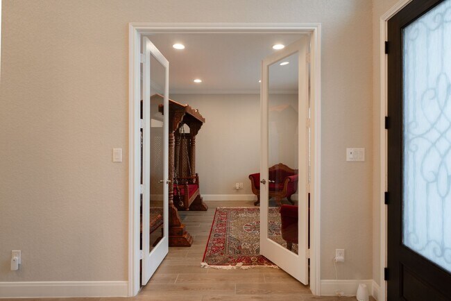 Building Photo - Home for Rent