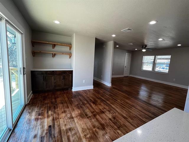 Foto del edificio - 738 Huddleston Dr