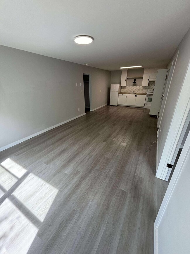 Building Photo - 30 Parkwood Dr