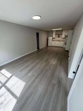 Building Photo - 30 Parkwood Dr