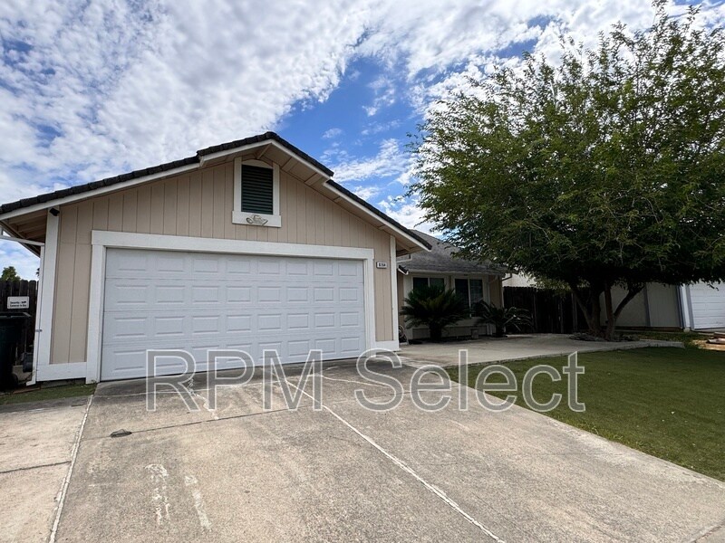 Foto principal - 8364 Bloomington Dr