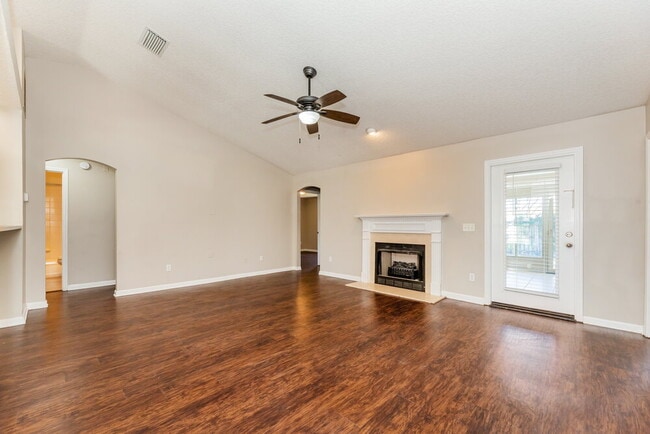 Building Photo - 1124 Native Dancer Ct