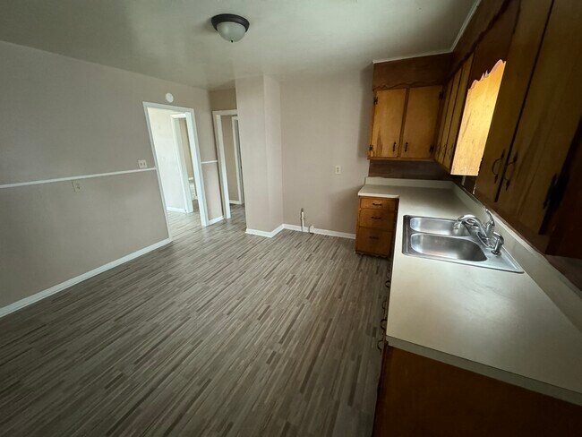 Foto del edificio - 1145 Knox St