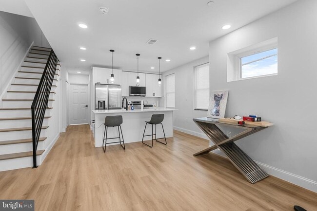 Building Photo - 1242 N 15th St