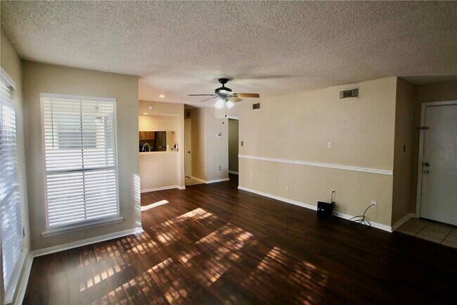 Building Photo - 250 El Dorado Blvd