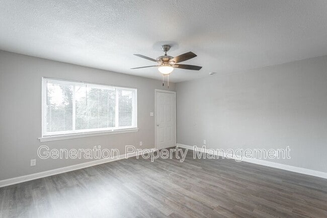 Building Photo - 1006 Glenwood Dr