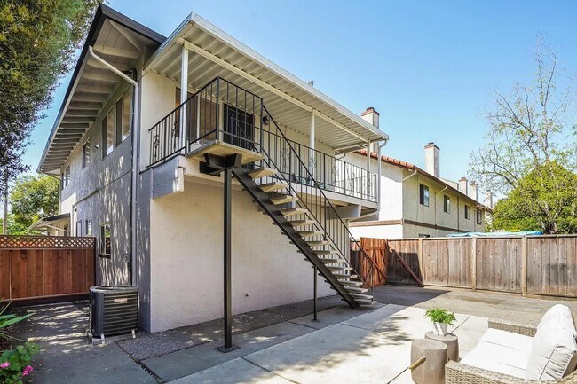 Building Photo - 355 E McKinley Ave