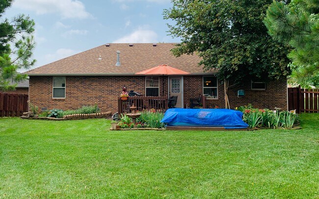 Foto del edificio - 3837 Shawnee Dr W