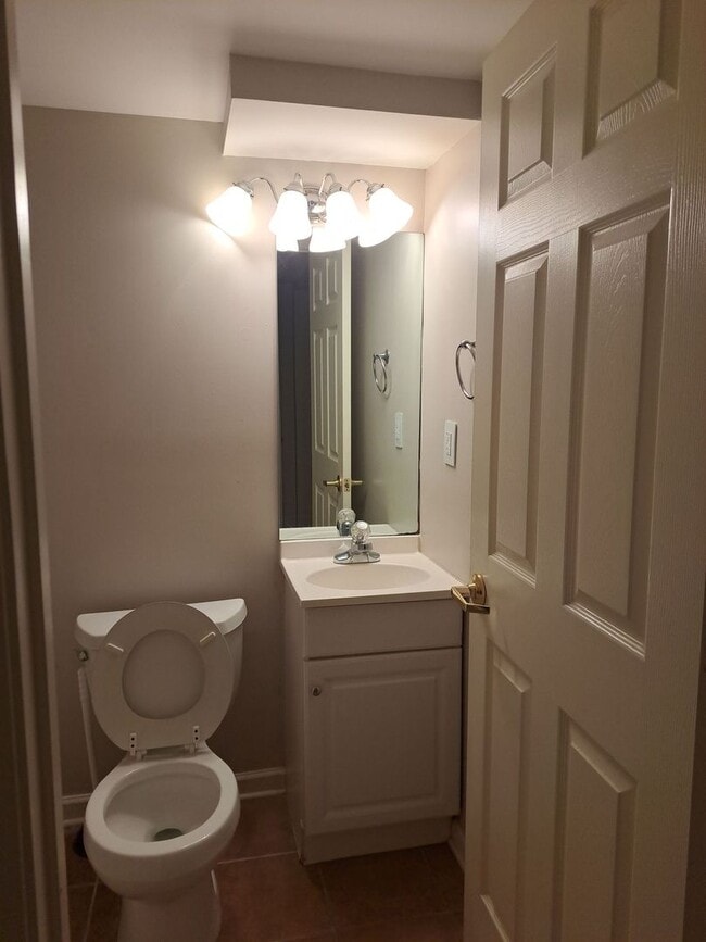 Building Photo - 1004 Game Day Way