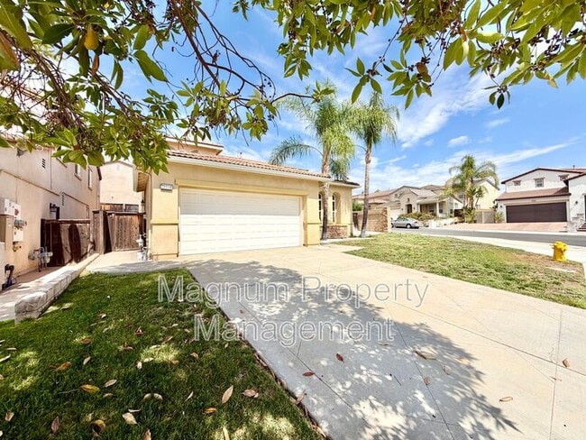 Foto del edificio - 29998 Couples Ave