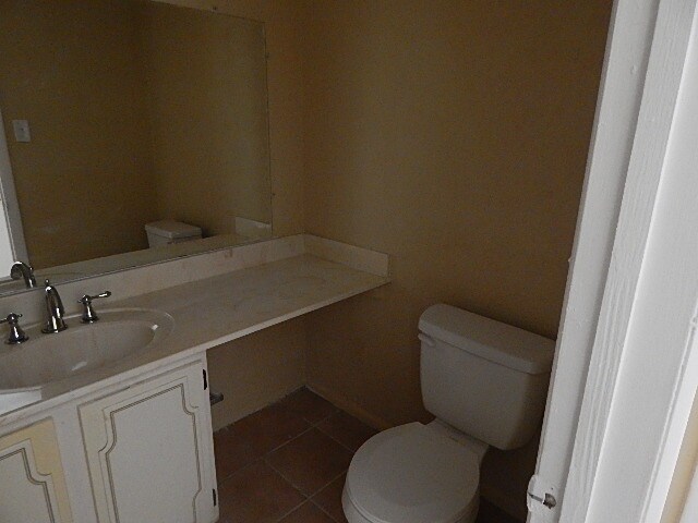 Building Photo - 4010 Woodfern Dr