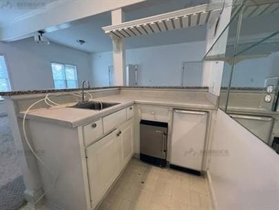 Foto del edificio - 100 Overton Rd