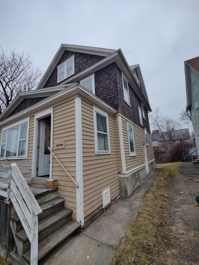 227 Floral Ave, Johnson City, NY 13790 House Rental in Johnson City, NY