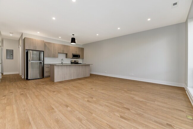 Foto del edificio - 1807 W Division St