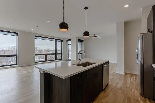 Building Photo - 2556 W Armitage Ave