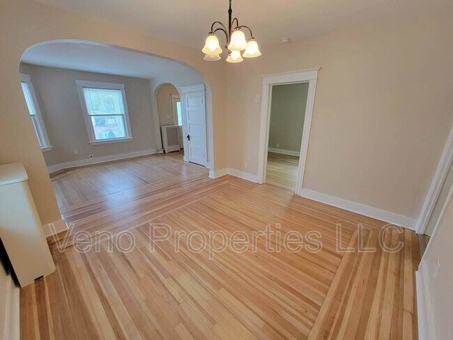 Foto del edificio - 307 Altamont Ave.