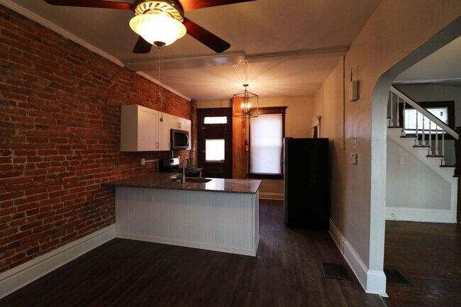 Foto del edificio - 1603 Summit St