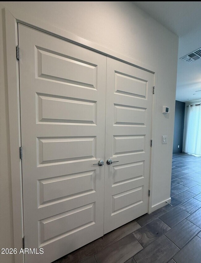 Foto del edificio - 4038 E Erie St