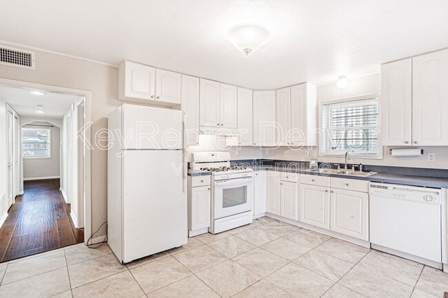 Building Photo - 3935 Wolff St