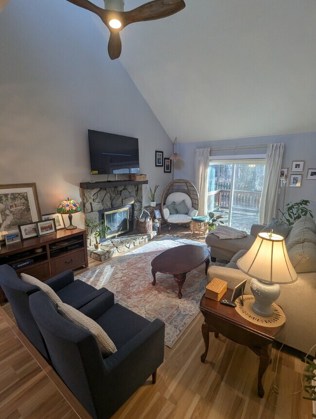 Foto del edificio - Cozy 2 Bedroom Unit in Raleigh!