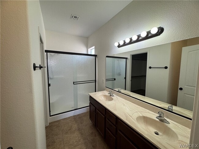 Building Photo - 4263 E Medicine Bend Rd