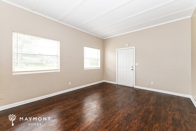 Foto del edificio - 6316 Solandra Dr