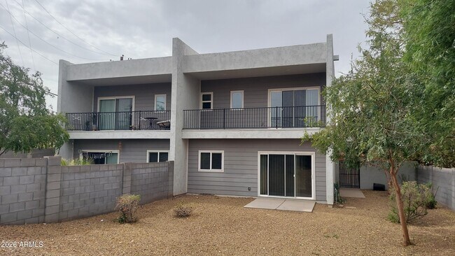Foto del edificio - 1728 E Ocotillo Rd