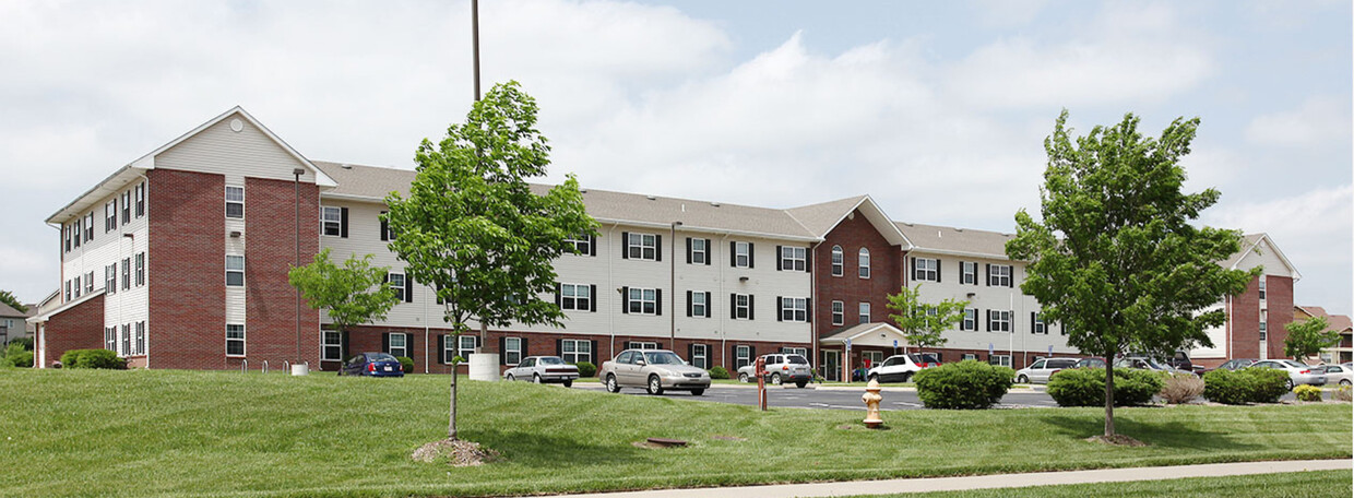 Primary Photo - Wyndam Place Senior Residence - Lawrence