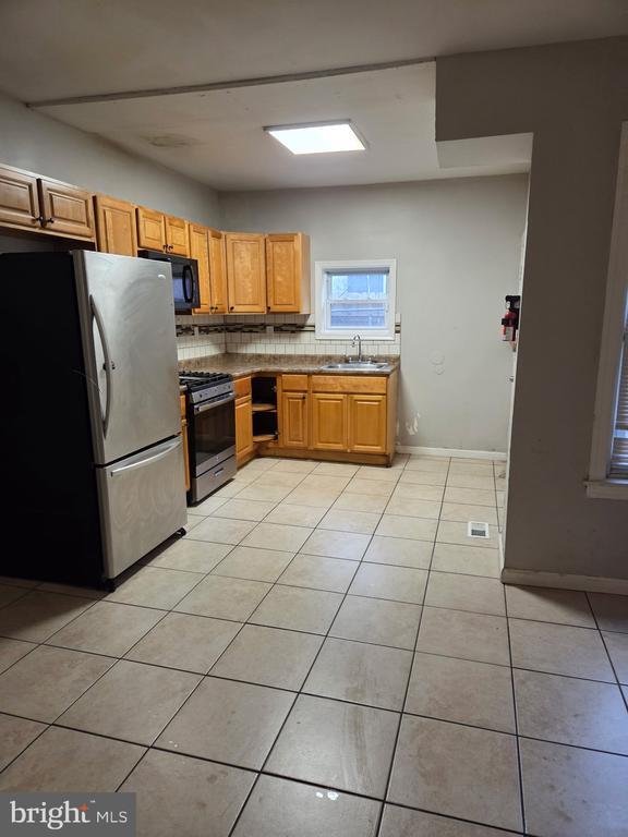 Building Photo - 3446 Keim St