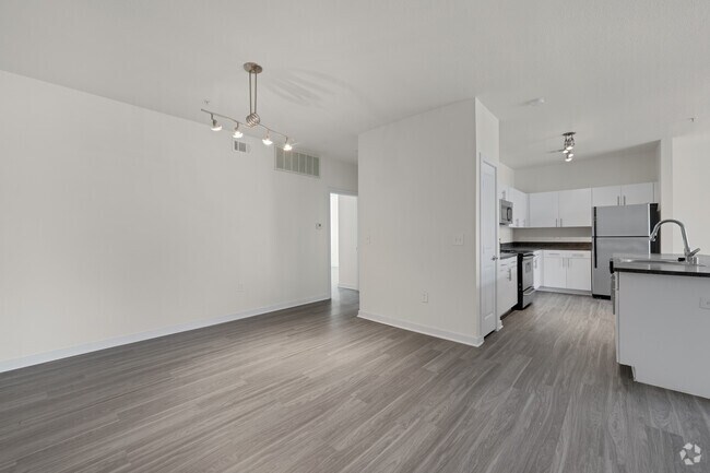 1HAB, 1BA - Estudio, 2,143 ft². Pie. - Trinity Loft- with Ground Floor Office/Retail