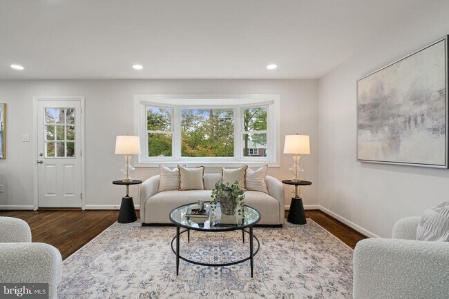 Foto del edificio - 2711 Groveton St