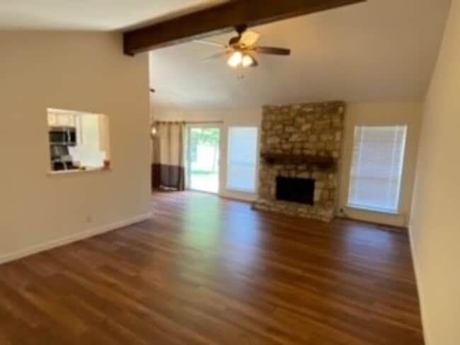 Foto del edificio - Remodeled Anderson Mill Gem - Must See!