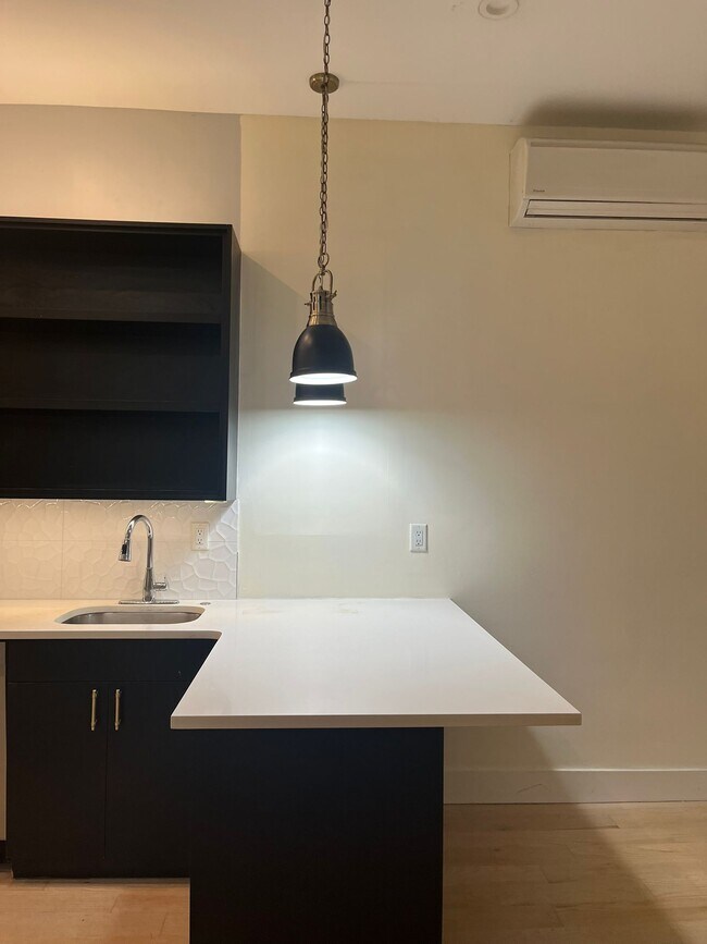 Foto del edificio - 610 Communipaw Ave