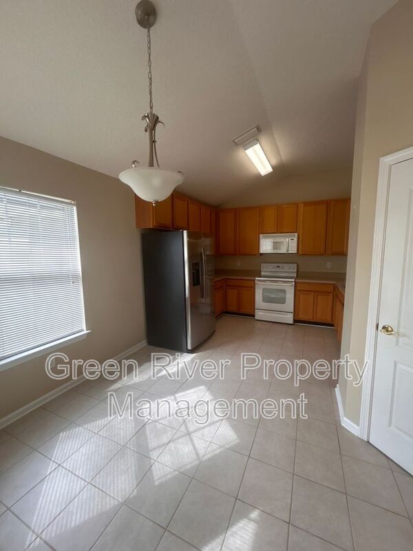 Building Photo - 2120-D Stone Creek Dr.