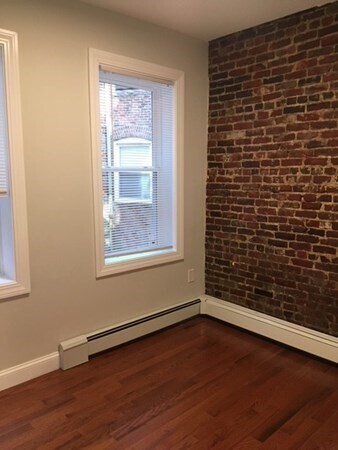 Building Photo - 111 Orleans St
