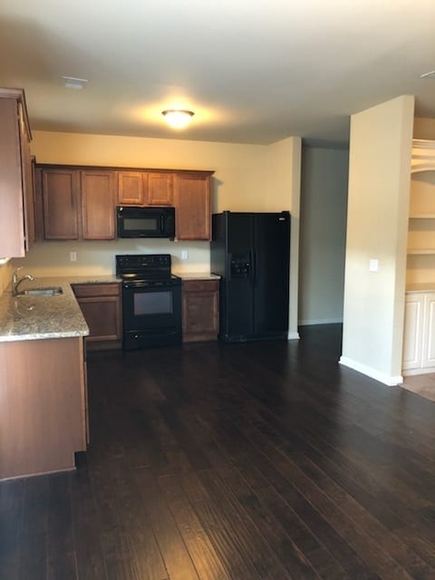 Building Photo - Lovely Townhome Near Cobb Pkwy and Histori...